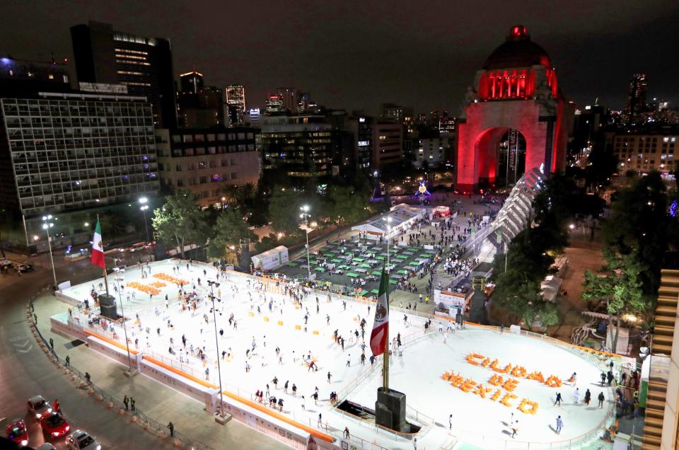 FOTOS | La nueva y austera pista de hielo de CDMX