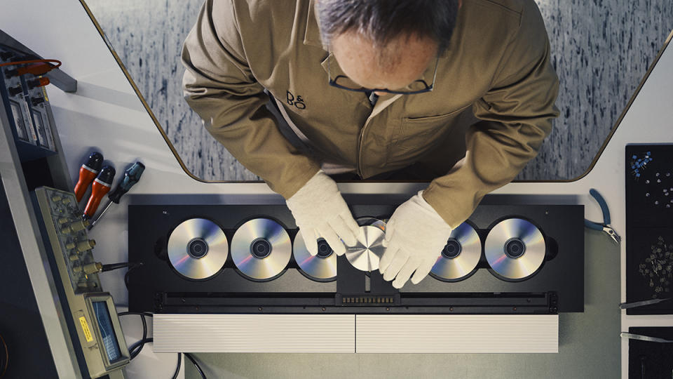 A technician refurbishing the Bang & Olufsen Beosystem 9000c