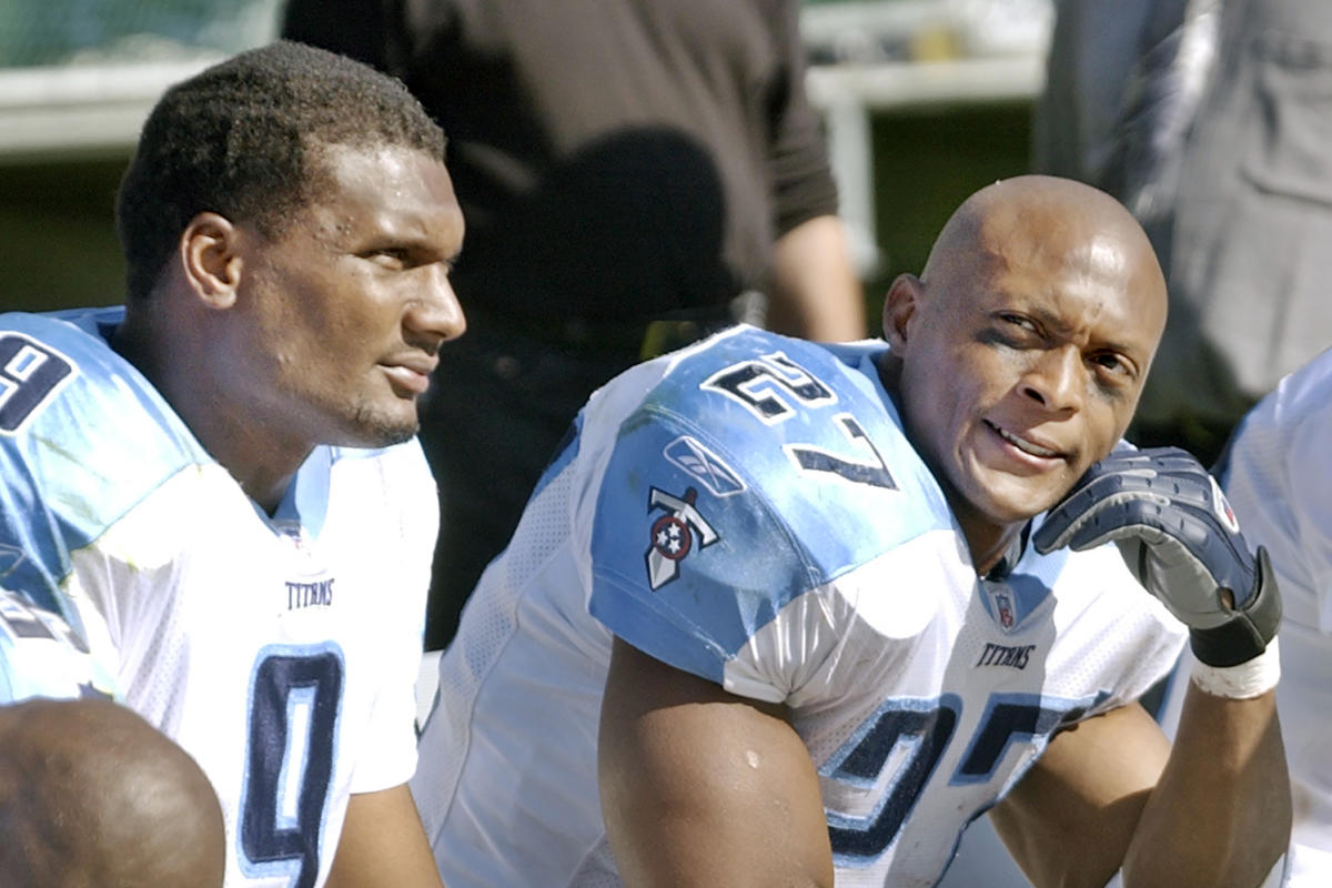 Titans Players Give Young Lions Fan A Lifelong Memory [VIDEO