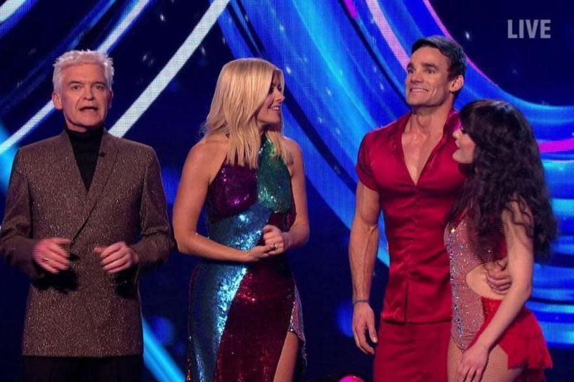 Dancing on Ice viewers mock Holly Willoughby and Max Evans’ 'awkward' kiss