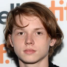 Jack Kilmer Joins Juno Temple In ‘Len & Co.’; David Mazouz Cast In ’6 Miranda Drive’