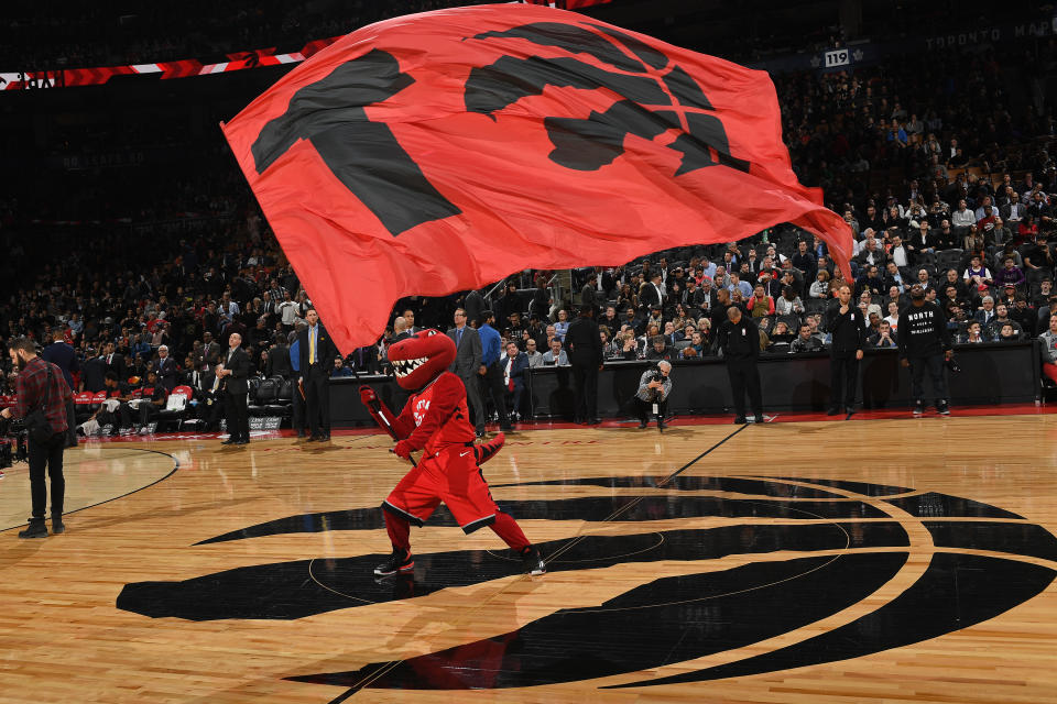 The Toronto Raptor mascot celebrated its 1000th game on February 13.