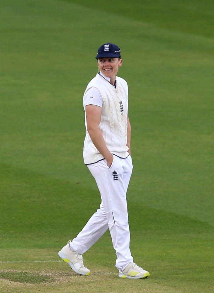 Heather Knight espère que le Conseil international de cricket autorisera des matchs tests féminins de cinq jours (Nigel French / PA) (PA Wire)