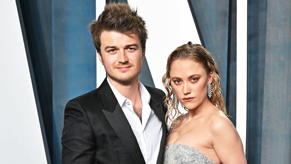 Joe Keery and Maika Monroe