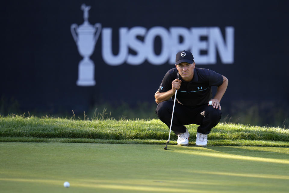 Jordan Spieth prepares to putt on the ninth hole during the second round of the U.S. Open golf tournament at The Country Club, Friday, June 17, 2022, in Brookline, Mass. (AP Photo/Julio Cortez)