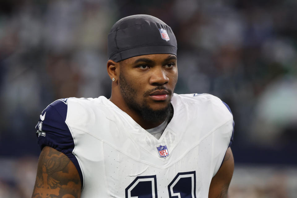 ARLINGTON, TEXAS – DECEMBER 10: Micah Parsons #11 of the Dallas Cowboys warms up prior to a game against the Philadelphia Eagles at AT&T Stadium on December 10, 2023 in Arlington, Texas. (Photo by Richard Rodriguez/Getty Images)