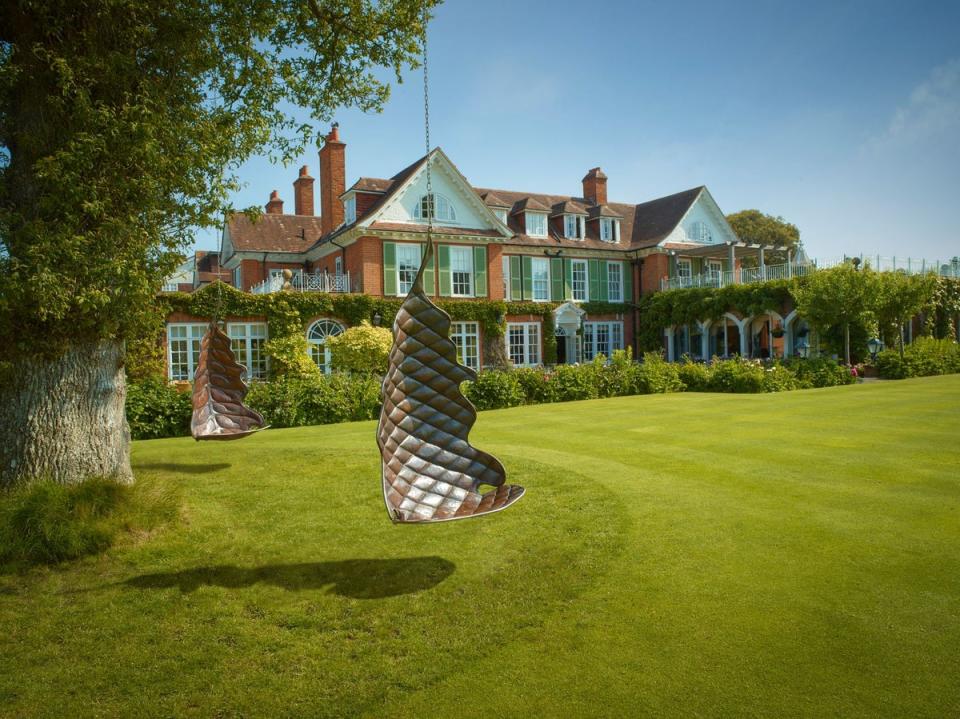 Chewton Glen features fire-lit lounges and luxurious treehouses (Chewton Glen)