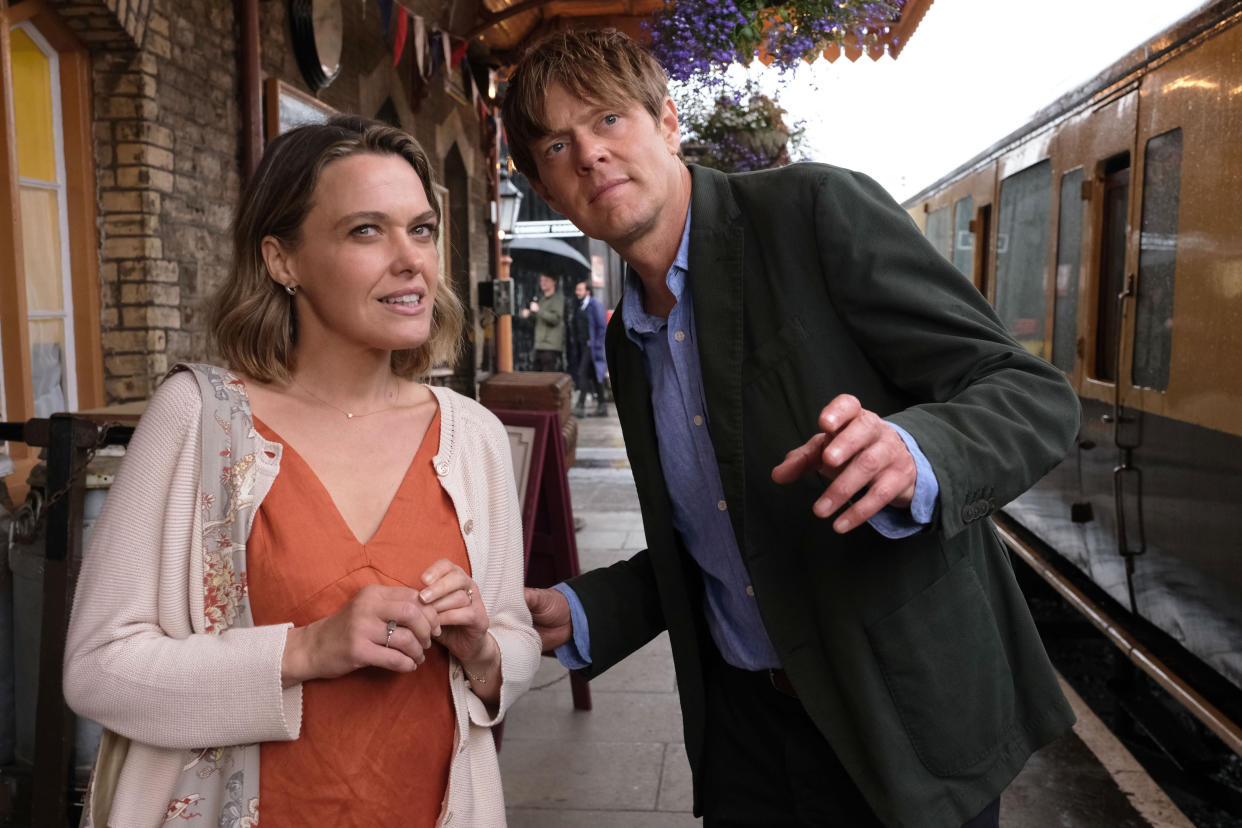 Sally Bretton and Kris Marshall in Beyond Paradise