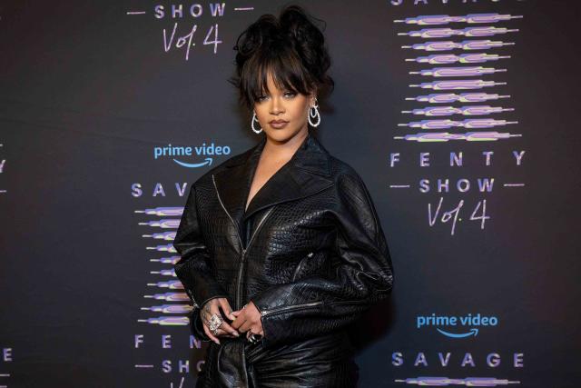 Rihanna Bares Baby Bump in Black Athleisure