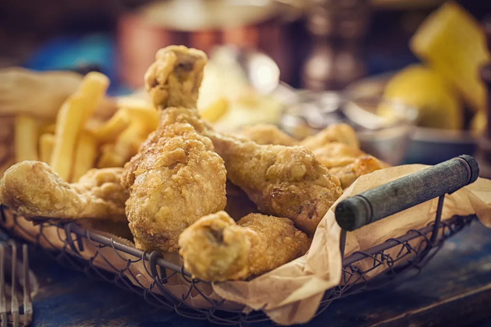 不能二次加熱的食物：油炸食物（示意圖/Getty Image）