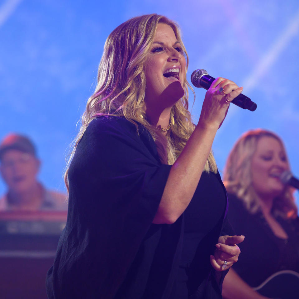 Trisha Yearwood performing (Nathan Congleton / TODAY)