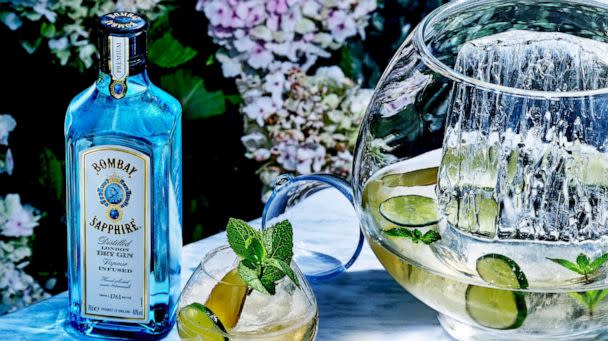 PHOTO: Super Bowl punch with lime, mint and ginger. (Ryan Wainwright/Bombay Sapphire)