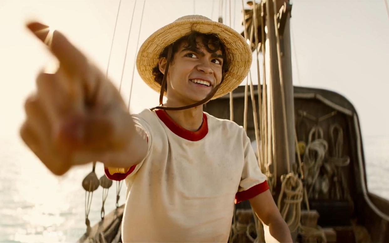 Da entlang, Richtung Streaming-Thron? Netflix hofft mit der Prestigeproduktion "One Piece" auf den großen Wurf. (Bild: Netflix)