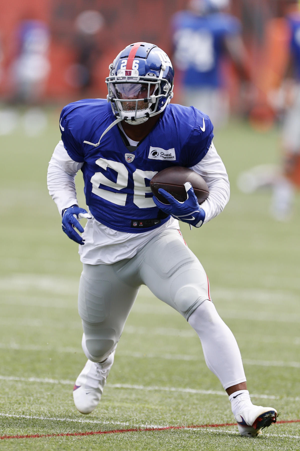 August 16, 2019, New York Giants running back Saquon Barkley (26) looks on  during the NFL preseason game between the Chicago Bears and the New York  Giants at MetLife Stadium in East