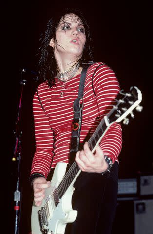 <p>Ebet Roberts/Redferns/Getty</p> Joan Jett