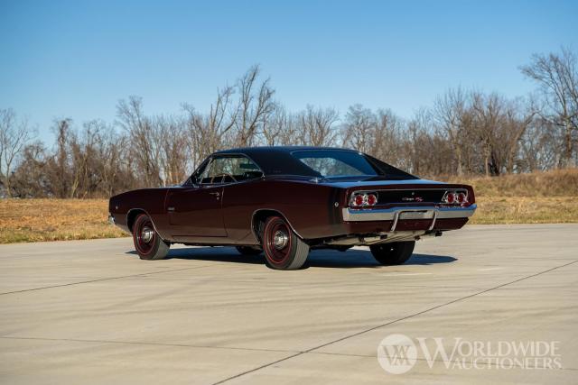 1968 Dodge Charger Has Big Hemi V8 And Rare Color Combo