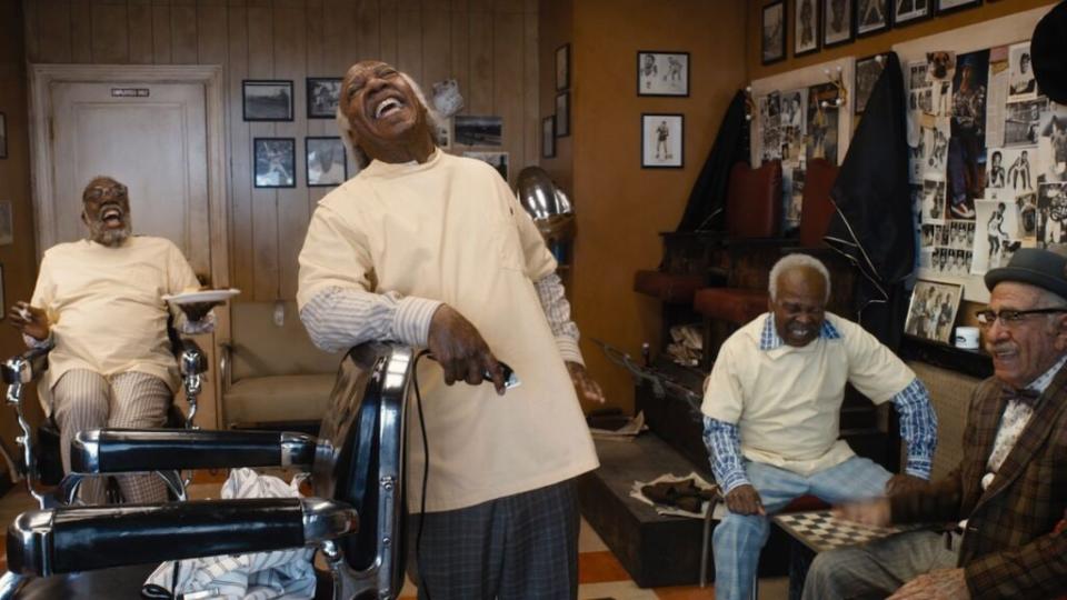 Coming 2 America - barbershop