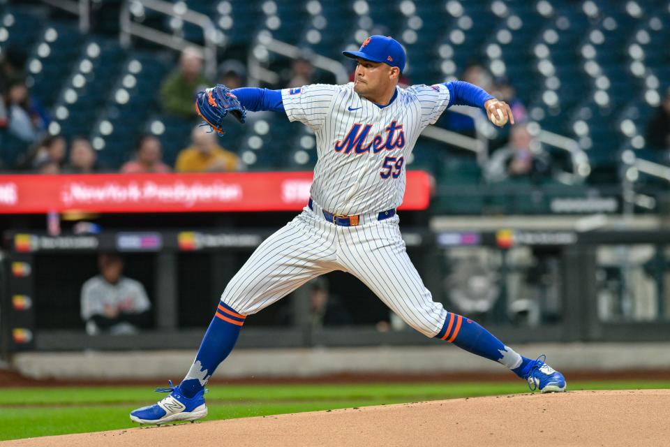 New York Mets pitcher Sean Manaea (59) pitches during the first inning against the Detroit Tigers on April 1, 2024, at Citi Field.