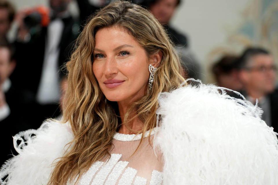 NEW YORK, NEW YORK - MAY 01: Gisele Bündchen attends the 2023 Met Gala Celebrating 