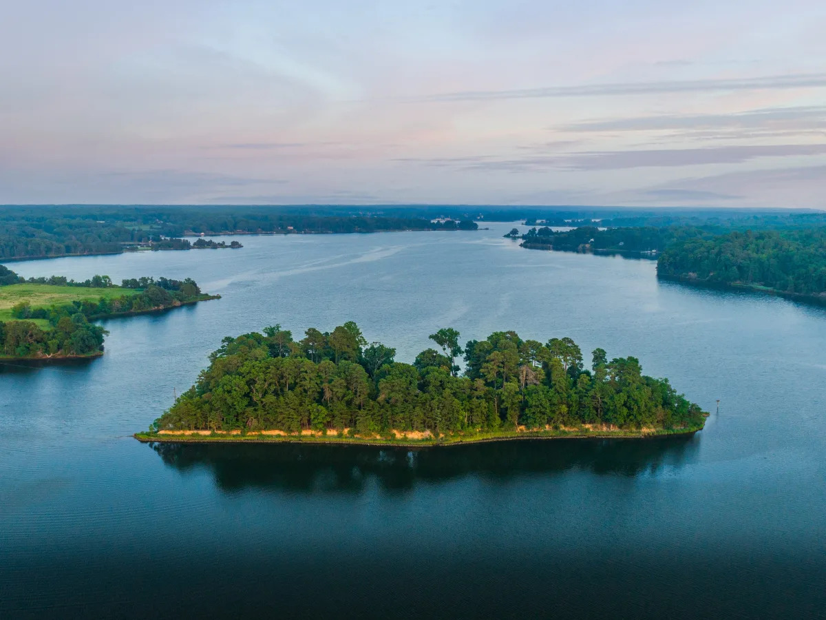 A 5-acre island near the Chesapeake Bay is on the market for $2.1 million. The o..