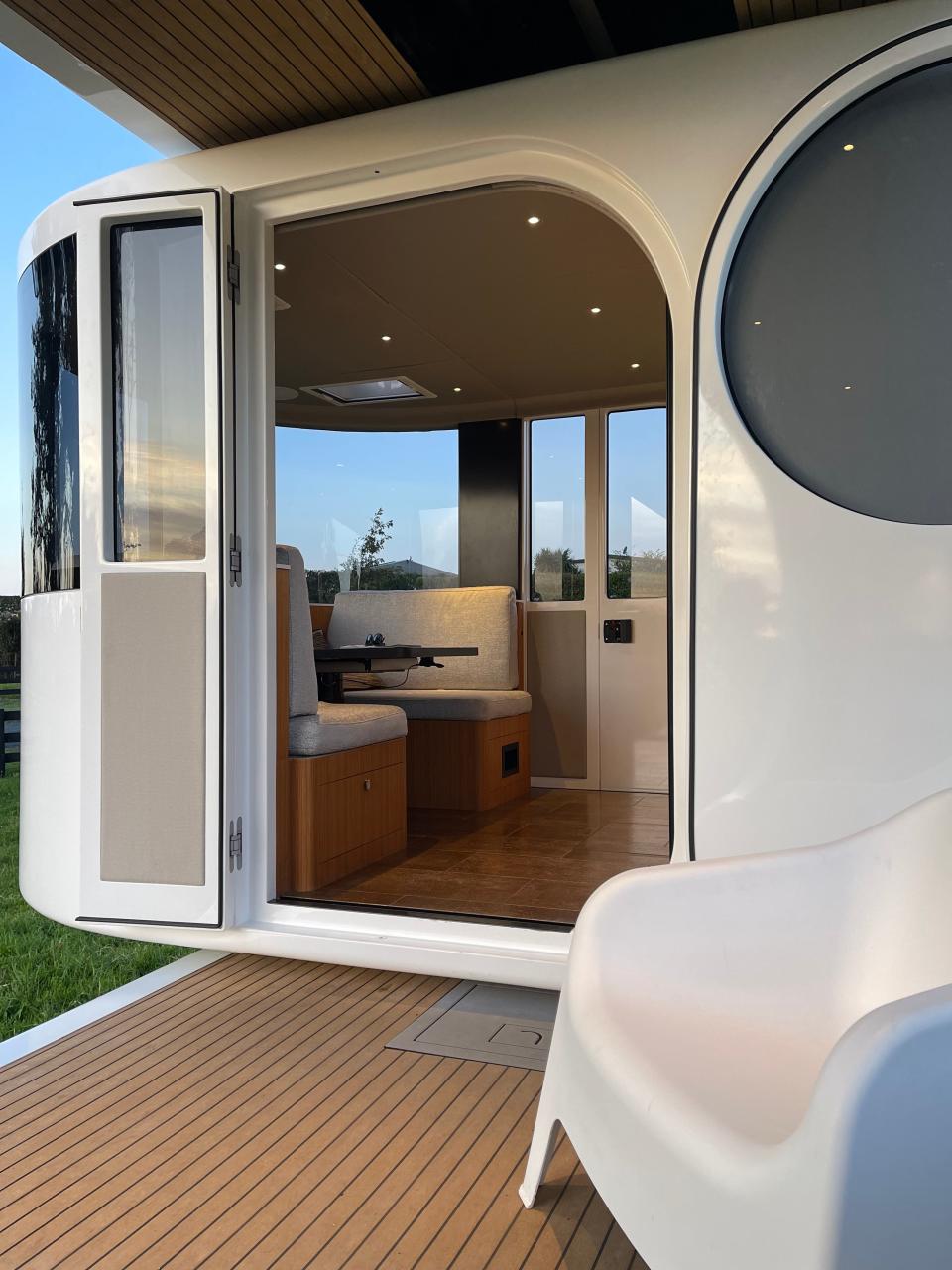 rotating glamping rv