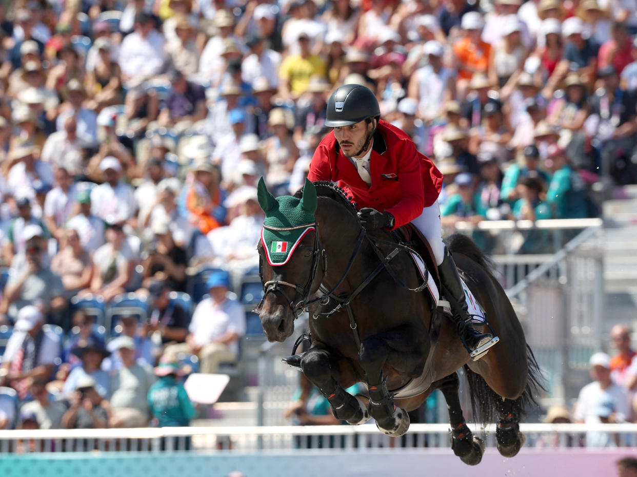 Andrés Azcárraga y su caballo Contendros 2 en los Juegos Olímpicos de París 2024 | Foto: PIERRE-PHILIPPE MARCOU/AFP via Getty Images