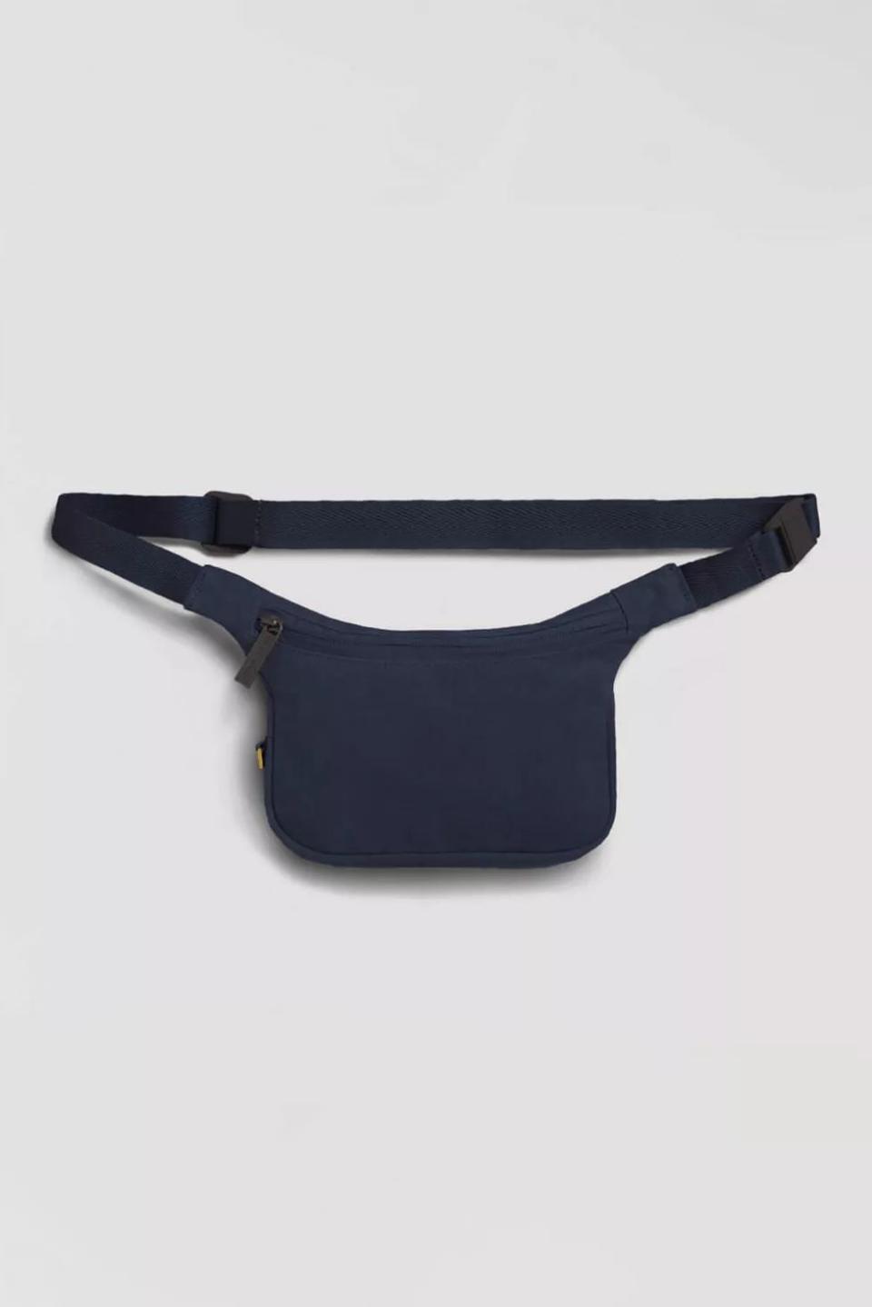 <p><a href="https://go.redirectingat.com?id=74968X1596630&url=https%3A%2F%2Fwww.urbanoutfitters.com%2Fshop%2Fday-owl-recycled-canvas-crossbody%3Fcategory%3DSEARCHRESULTS%26color%3D041%26searchparams%3Dq%253Dmens%252520crossbody%252520bag%26type%3DREGULAR%26size%3DONE%2BSIZE%26quantity%3D1&sref=https%3A%2F%2Fwww.esquire.com%2Fstyle%2Fmens-fashion%2Fg28222416%2Fbest-sling-bags-for-men%2F" rel="nofollow noopener" target="_blank" data-ylk="slk:Shop Now;elm:context_link;itc:0;sec:content-canvas" class="link ">Shop Now</a></p><p>Recycled Canvas Crossbody</p><p>urbanoutfitters.com</p><p>$55.00</p>