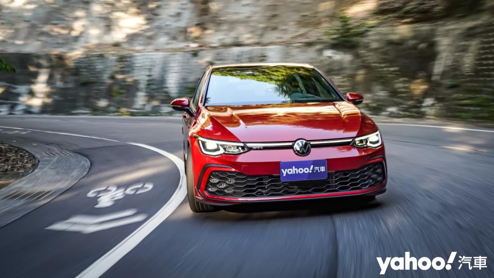 2022 Volkswagen Golf GTI試駕體驗，電控加身延續傳奇血脈！