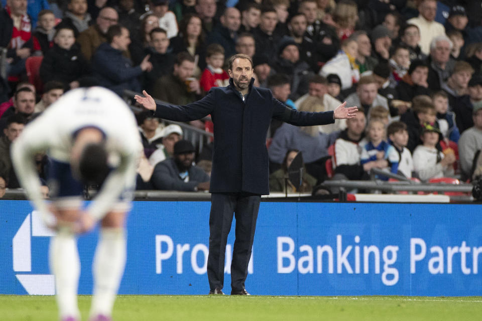 O técnico da Inglaterra, Gareth Southgate, durante o amistoso internacional contra o Brasil, no Estádio de Wembley. 