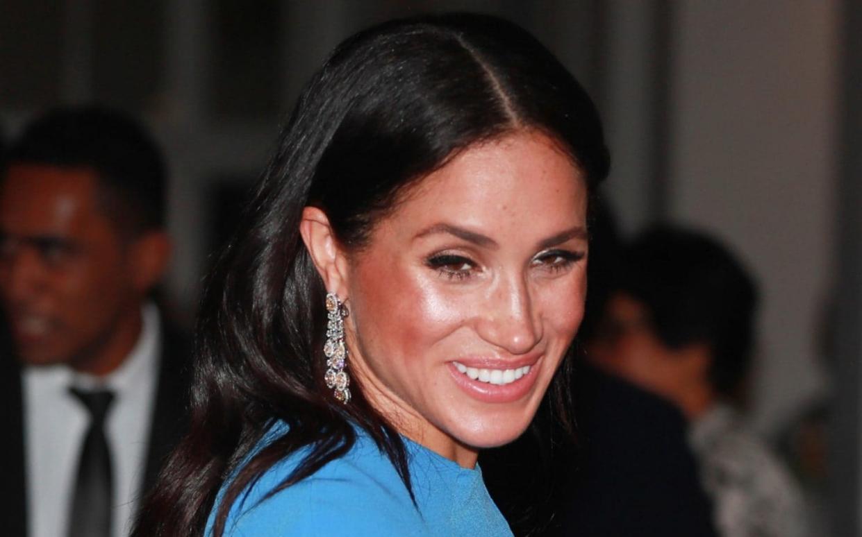 SUVA, FIJI - OCTOBER 23: Meghan, Duchess of Sussex attends a state dinner hosted by the president of the South Pacific nation Jioji Konrote at the Grand Pacific Hotel on October 23, 2018 in Suva, Fiji. The Duke and Duchess of Sussex are on their official 16-day Autumn tour visiting cities in Australia, Fiji, Tonga and New Zealand. (Photo by Pool/Samir Hussein/WireImage) - . (Photo by Pool/Samir Hussein/WireImage)/. (Photo by Pool/Samir Hussein/WireImage)