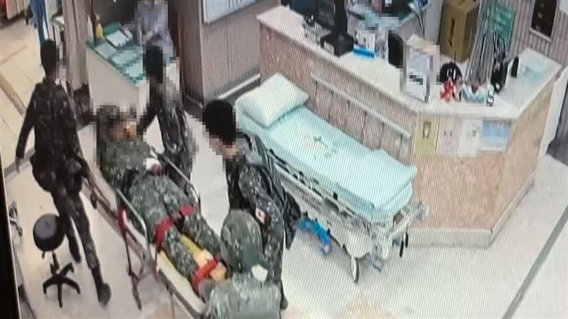 新竹縣陸軍教準部北部測考中心昨天演練傳出意外，全姓中士手被炸傷送醫。（圖／翻攝畫面）
