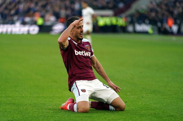 Pablo Fornals celebrates