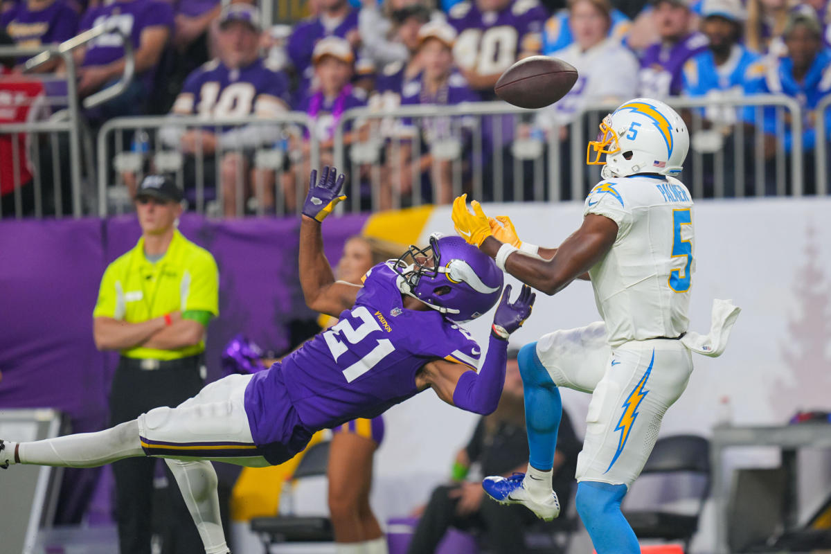 Minnesota Vikings cornerback Akayleb Evans takes part in joint drills with  the San Francisco 49ers at the Vikings NFL football team's practice  facility in Eagan, Minn., Wednesday, Aug. 17, 2022. (AP Photo/Bruce