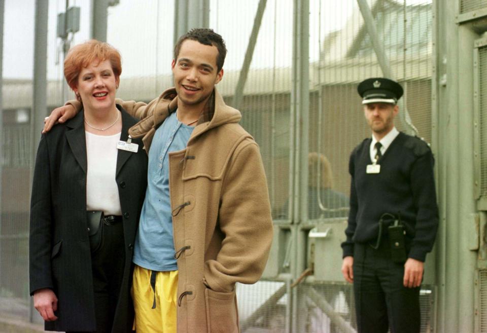 Brit Award winning singer Finley Quaye played to a captive audience of inmates at Greenock Prison. Quaye gave the concert as a favour for his relative Linda Kemp who works as a health care manager at the prison.