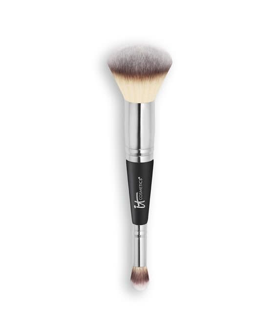 <a href="https://www.itcosmetics.com/home" target="_blank">IT Cosmetics</a> is&nbsp;cruelty-free and Pro-Hygenic.