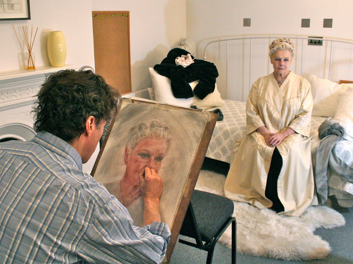 Artist Alexander Newley sketches Judi Dench (Supplied)