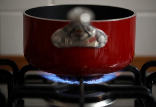 Which is greener, gas or electric cooking?