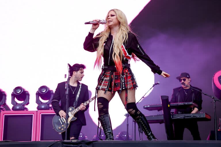 Dos décadas después de su primer éxito mundial Avril Lavigne vuelve con todo con su gira mundial 2024