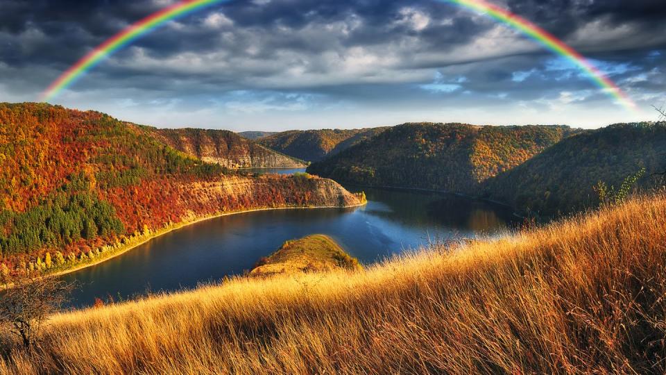 fall pictures, colorful rainbow over river canyon