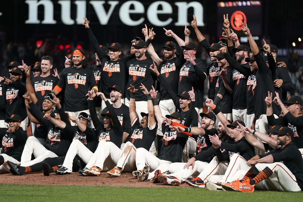 Giants closing clubhouse amid COVID-19 outbreak – KNBR