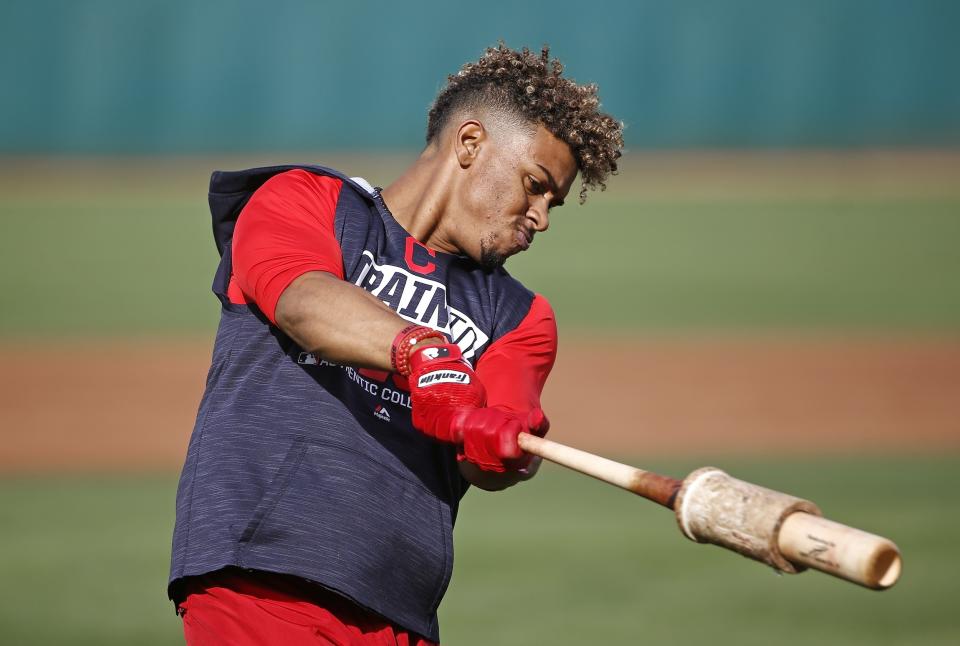 Francisco Lindor de los Indios de Cleveland durante un entrenamiento, el martes 14 de febrero de 2017 en Goodyear, Arizona. (AP Foto/Ross D. Franklin)