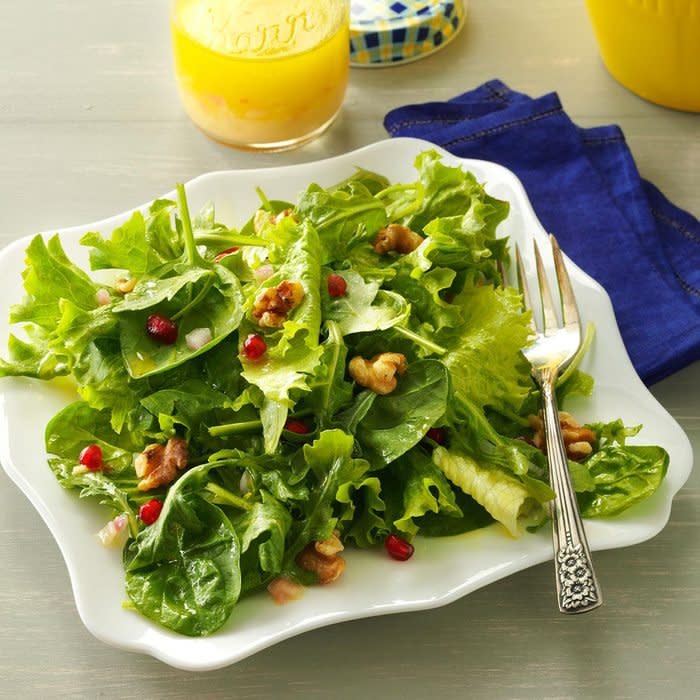 Mixed Greens With Lemon Champagne Vinaigrette Exps82287 Th143190d10 11 8bc Rms 6