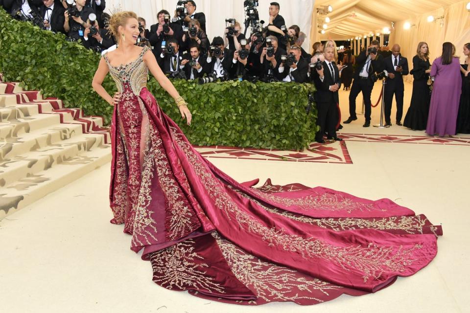 Looking regal in custom Versace at Met Gala for their ”Heavenly Bodies: Fashion and the Catholic Imagination”  theme: (Getty Images)