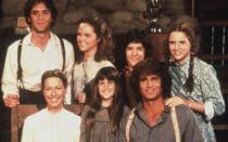 <p>Er heiratet als erster in die Familie Ingalls ein: Adam Kendall (Linwood Boomer, links) und die älteste Tochter Mary Ingalls (Melissa Sue Anderson, dritte von links) lernen sich in der Blindenschule kennen und schließen in Staffel fünf den Bund fürs Leben. (Bild: © 1978 National Broadcasting Company, Inc. All Rights )</p> 