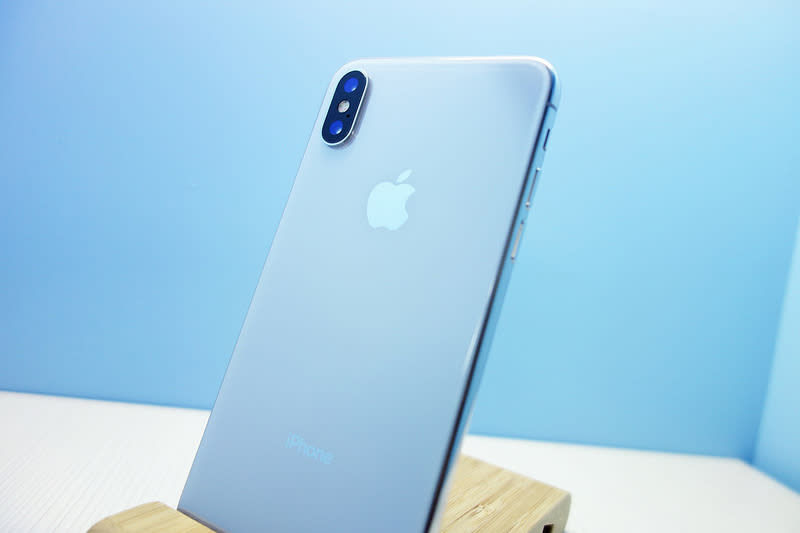 iPhone X開箱動手玩！滿版保護貼 保護殼 實裝實測