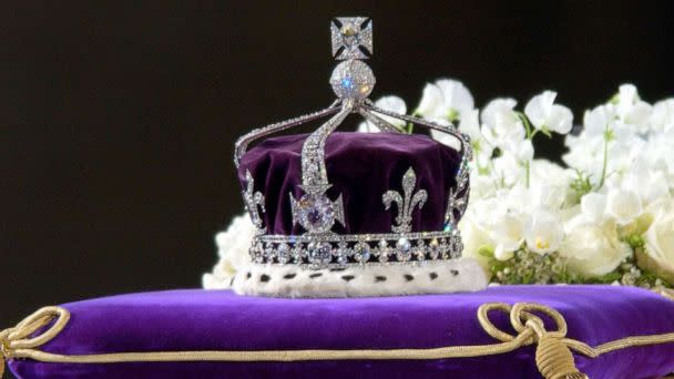 PHOTO: The Queen Mother's coronation crown with the priceless Koh-I-Noor diamond rests atop the Queen Mother's coffin. (Tim Graham/Corbis via Getty Images)