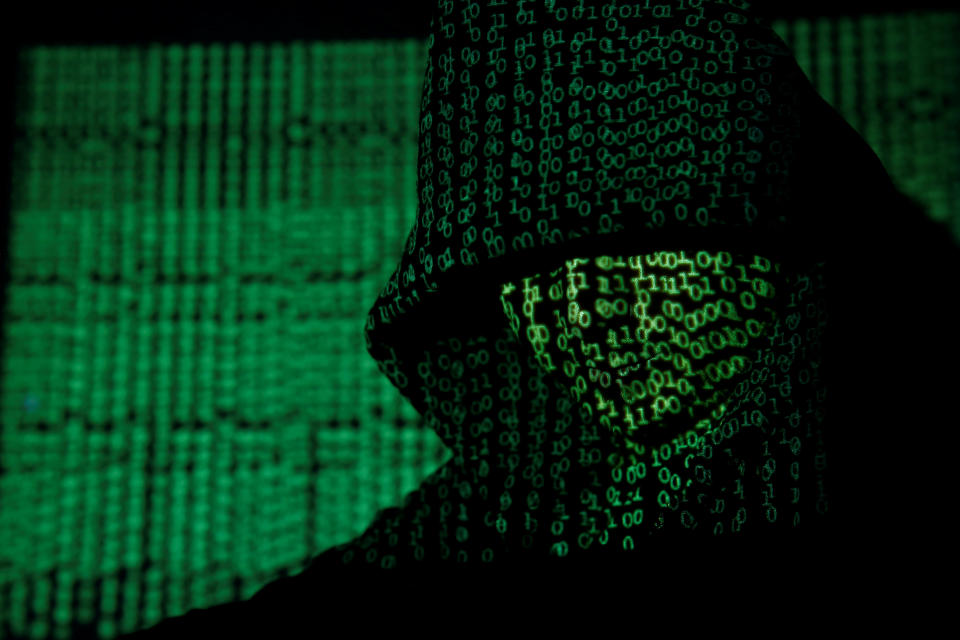 Bank fraud malware has increased in the past decade.  In Mexico, 70% of robberies in the financial sector are attributed to cybercrime (illustration: Reuters/Kacper Pempel). 