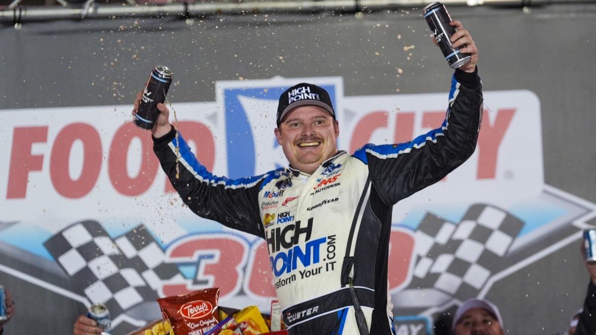 Bristol Xfinity results: Cole Custer wins race and takes regular season title