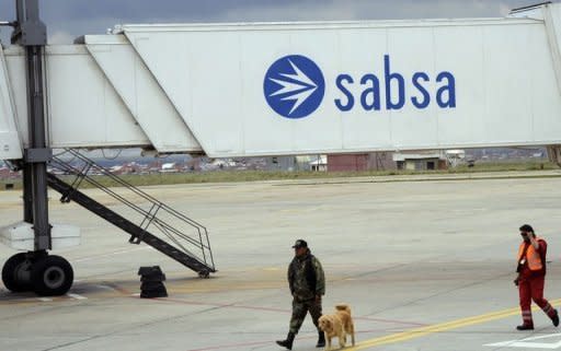 El Gobierno calificó este lunes de "acto inamistoso" la decisión del ejecutivo boliviano de nacionalizar la empresa aeroportuaria SABSA, filial de las españolas Abertis y Aena, y advirtió de que se va a "replantear el conjunto de las relaciones bilaterales" con La Paz. (AFP | Aizar Raldés)