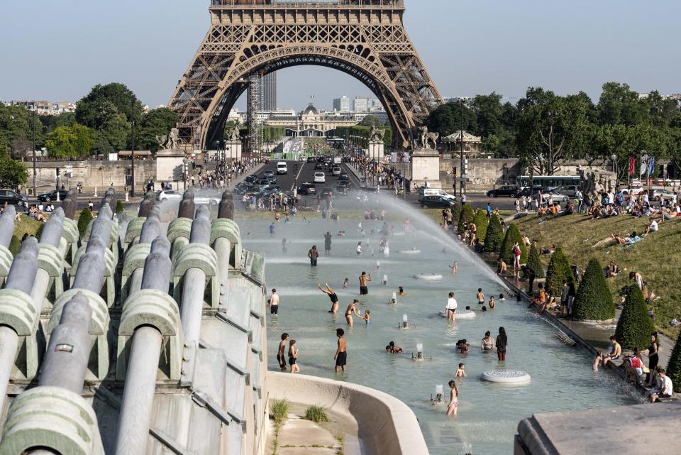 Tourist sites in Europe close amid scorching heatwave